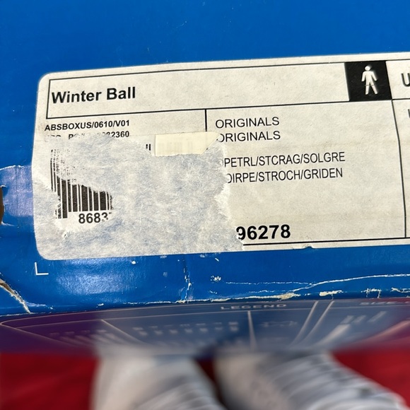 Adidas hi top basketball shoes - Picture 5 of 5